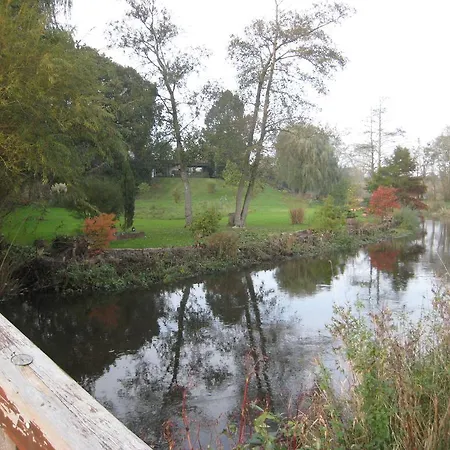 招待所 艾乌尔内斯特旅馆